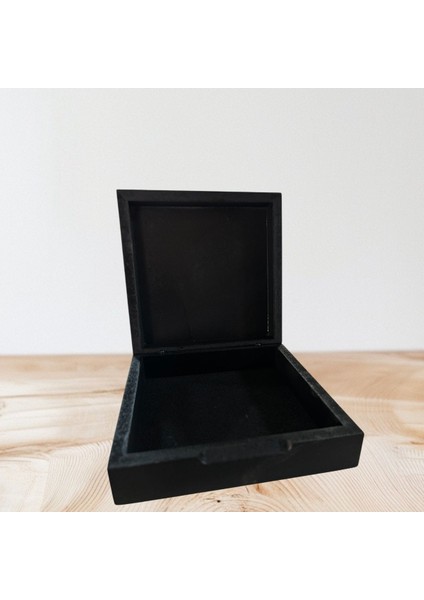 Şık Siyah Masa Üzeri Organizer, Düzenli ve Kullanışlı Tasarım