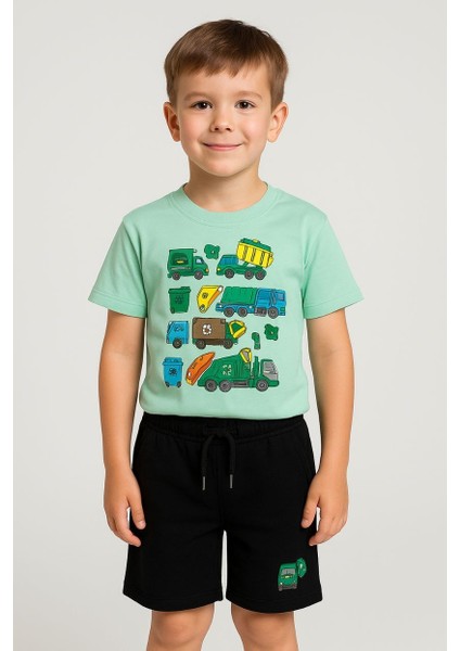 Erkek Araba Desenli Şortlu Takım