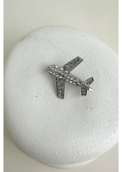 Gümüş Rengi Taş Detay Uçak Broş (4cm) modelleri