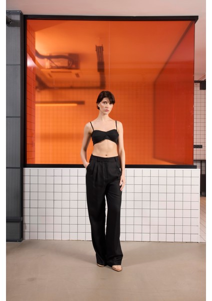 Lastikli Bel Istanbul Cepli Bol Paça Kadın Pantolon