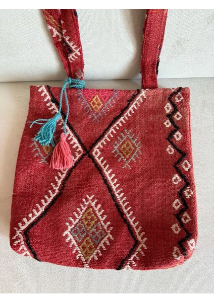 El Dokuma Kırmızı Kilim Çanta, Pıtrak Desenli Vintage Omuz Çantası, Şık ve Zarif modelleri