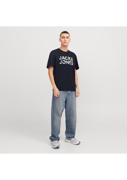 Erkek Gögüs Logo Baskili Tisört - Bryan Corp Logo fırsatları