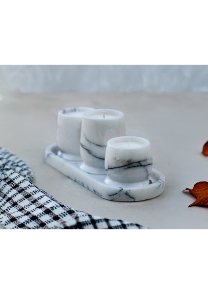 Luminia Çok Yüksek Kaliteli 30CM Tepsili ve Özel Tasarım Gövdeli 4'lü Set Traverten Veya Mermer Soya Mum - Yüksek Kalite Doğal Soya Mum ve Koku Esansı - Damarlı Mermer, Kahve Gümüş Veya Bej Traverten