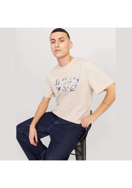 Erkek Gögüs Logo Baskili Tisört - Bryan Corp Logo indirimleri