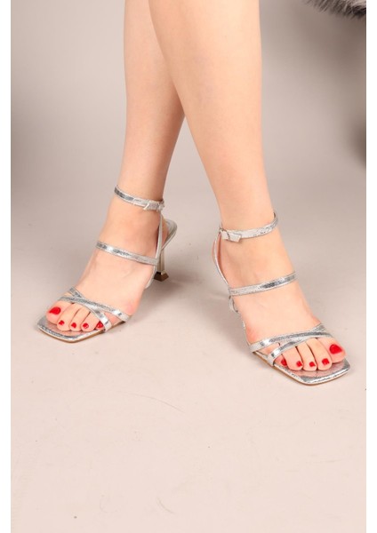 Linva Bilek Dolama Gümüş Topuklu Ayakkabı Gümüş fırsatları