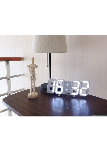 3D LED Dijital Saat, Uzay Temalı, Masa ve Duvar Dekoratif, USB ve Pil ile Çalışır
