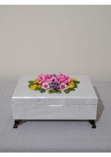Beyaz Seramik Çiçekli Ahşap Dekoratif Kutu 22X15X7,5 cm