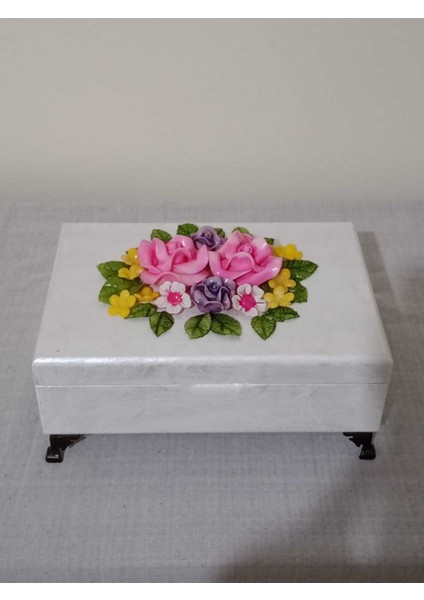 Beyaz Seramik Çiçekli Ahşap Dekoratif Kutu 22X15X7,5 cm modelleri