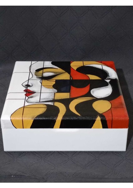 El Boyaması Kız Figürlü Ahşap Dekoratif Kutu, Takı ve Aksesuar Saklama 20X20X7,5 cm