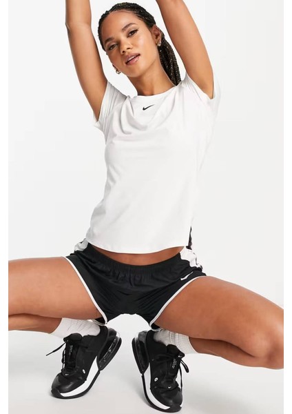 Dri Fit Training One Slim Tshirt White Kadın Antreman Tişörtü Beyaz modelleri