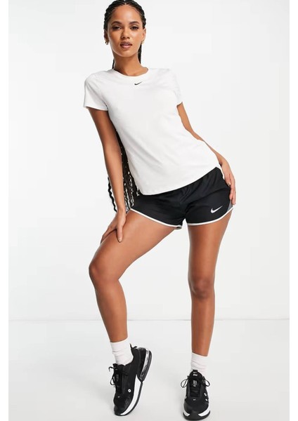 Dri Fit Training One Slim Tshirt White Kadın Antreman Tişörtü Beyaz fırsatları