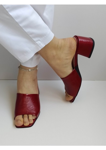 Kadın Bordo Rugan Hakiki Deri Topuklu Şık Terlik Günlük modelleri