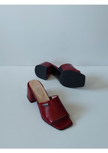 Kadın Bordo Rugan Hakiki Deri Topuklu Terlik Tokalı Şık Günlük fırsatları