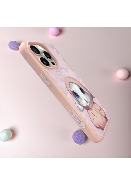 iPhone 15 Pro Uyumlu 3D Kıyafet Tavşan Detaylı Nakış İşlemeli Kabartmalı Fashion Pet Kılıf