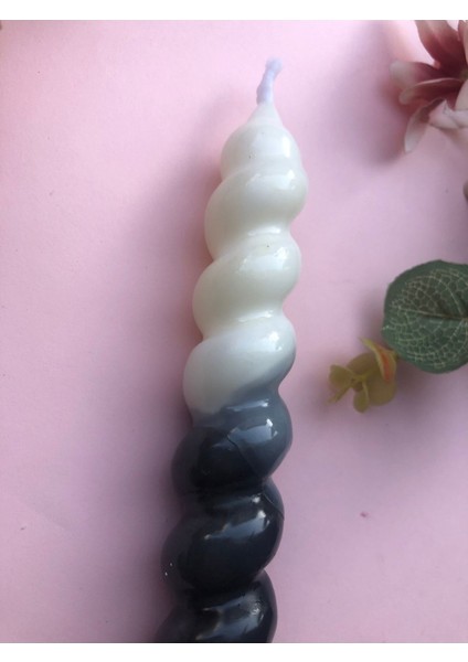 Siyah ve Beyaz Spiral Mum, Şamdan ve Dekoratif Mum, Şık ve Modern Tasarım fiyatları