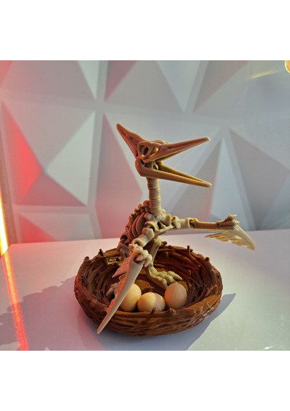 Pteranodon Fosil Figürü – Yuvalı ve Yumurtalı Diorama Modeli
