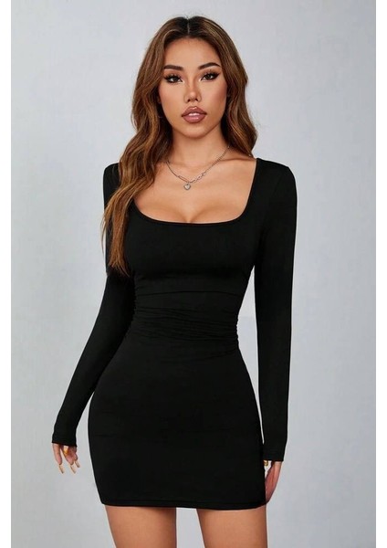 Kare Yaka Mini Elbise