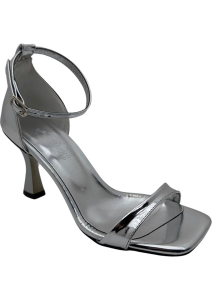 Divelle | Kadın Tek Bant Abiye Topuklu Ayakkabı - Platin - 39 fırsatları