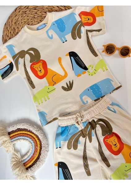 Erkek Çocuk Hayvanlı Aslanlı Desenli Şortlu Takım