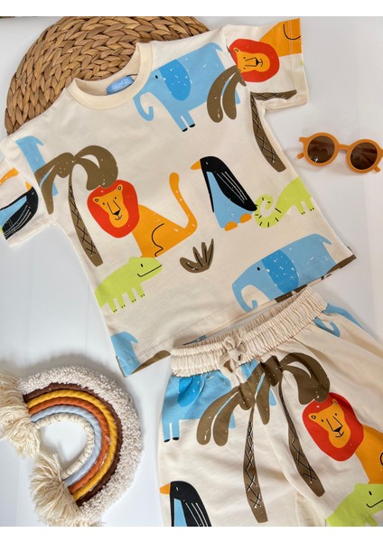 Erkek Çocuk Hayvanlı Aslanlı Desenli Şortlu Takım fiyatları