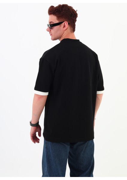 Siyah Göğüs Baskılı Oversize Unısex T-Shirt