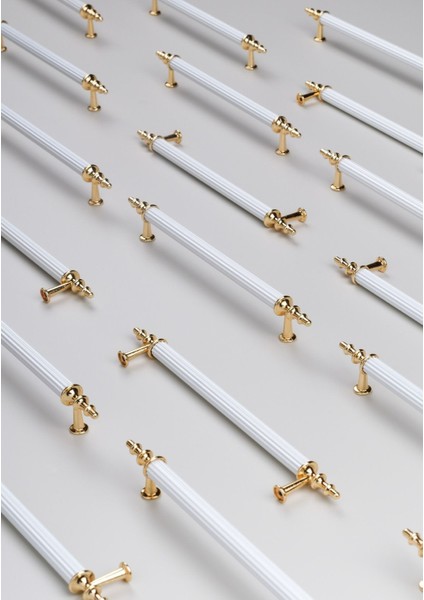 Tuana Rustik Alüminyum Metal Lüks Modern Mobilya Çekmece Mutfak Dolabı Kulpu Beyaz-Altın (5 Adet) fırsatları