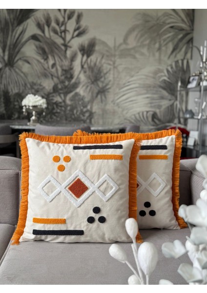Turuncu Işlemeli Saçaklı Kırlent Kılıfı 43X43CM, Şık ve Rahat Dekorasyon Parçası
