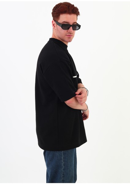 Ince Şeritli Beyaz Oversize Erkek T-Shirt