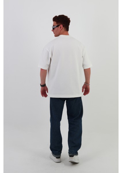 Ince Şeritli Beyaz Oversize Erkek T-Shirt fiyatları