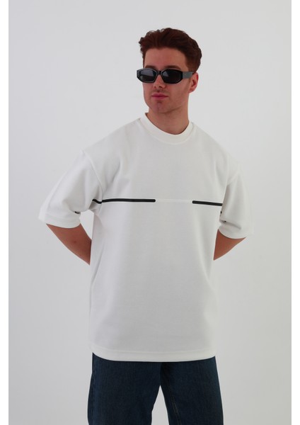 Ince Şeritli Beyaz Oversize Erkek T-Shirt