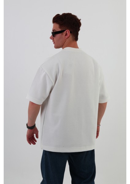Ince Şeritli Beyaz Oversize Erkek T-Shirt