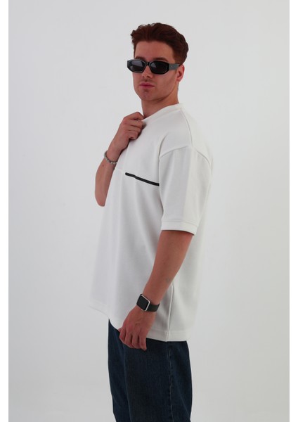 Ince Şeritli Beyaz Oversize Erkek T-Shirt
