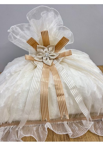 Şık Saten Bohça, Güzel Işleme, Nişan ve Söz Düğünü Için 50X40