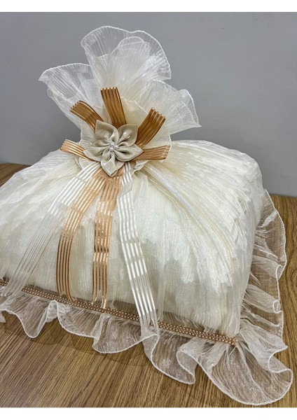 Şık Saten Bohça, Güzel Işleme, Nişan ve Söz Düğünü Için 50X40 fiyatları