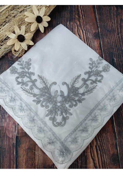 Şık Fransız Güpürlü Işlemeli Saten Lüks Bohça Seti