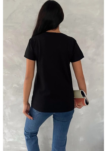 Kadın Siyah V Yaka Baykuş Pul Payet Işlemeli %100 Pamuk T-Shirt fırsatları