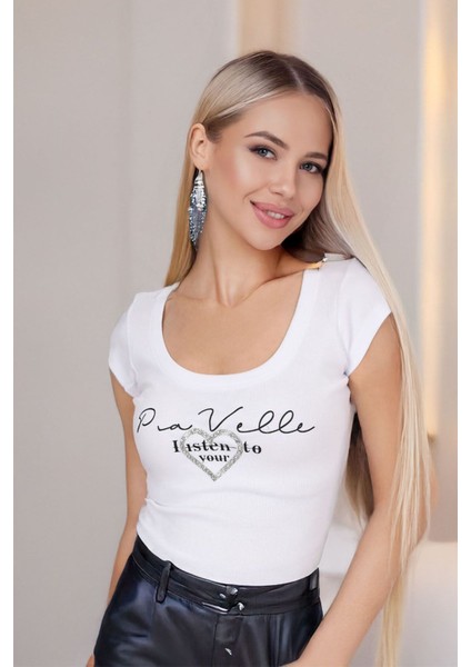 Beyaz Kap Kollu Taş Işlemeli Kadın Tişört - Pia Velle