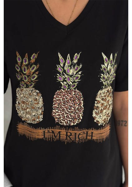 Kadın V Yaka Büyük Beden Ananas Pul Payet Işlemeli %100 Pamuk Tişört fırsatları