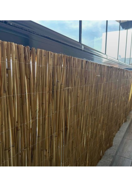 Haki renkli hafif 50x300 cm hasır balkon çiti, şık ve dayanıklı dekorasyon ürünü