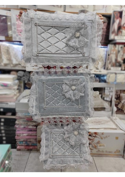 Kadife Püsküllü 3'lü Çeyizlik Hurç Seti, Dantelli ve Incili Tasarım