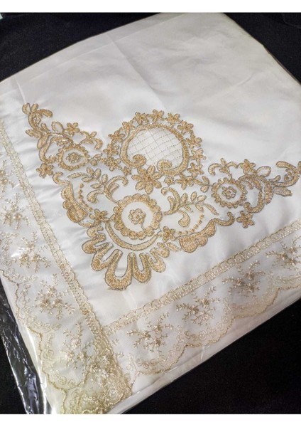 Krem Saten Güpürlü Işlemeli Çeyizlik Bohça ve Nişan Takımı