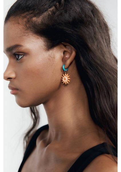 Çoklu Charmlı Küpe Seti