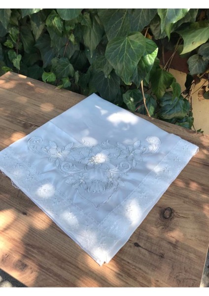 Fransız Güpürlü Krem Nişan ve Söz Çeyizlik Bohça Hurç, Şık ve Zarif Tasarım