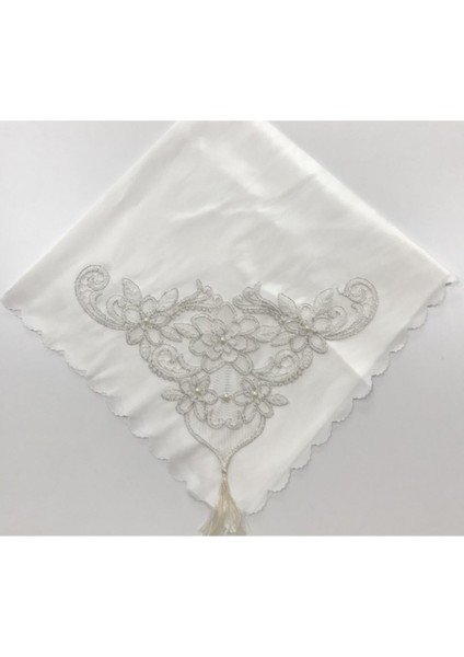 Şık ve Zarif Nişan Bohçası, Saten Çiçek Detaylarıyla Özel Tasarım