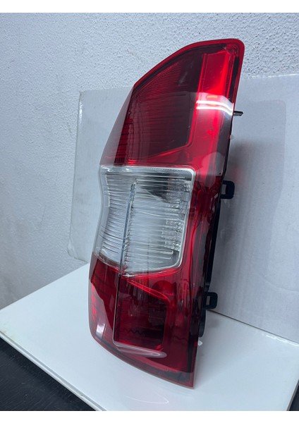 Ford Tourneo Courier Uyumlu Sağ Stop Lambasi MODEL:2014-2022 fiyatları