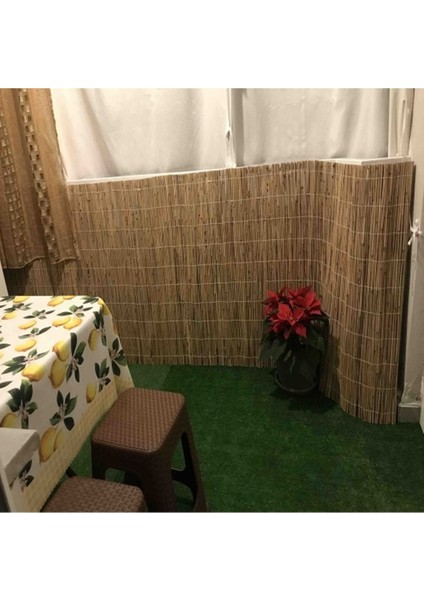 40 Cm X 6 Metre Doğal Kamış Hasır Balkon Çiti, şık ve doğal görünüm sağlar.