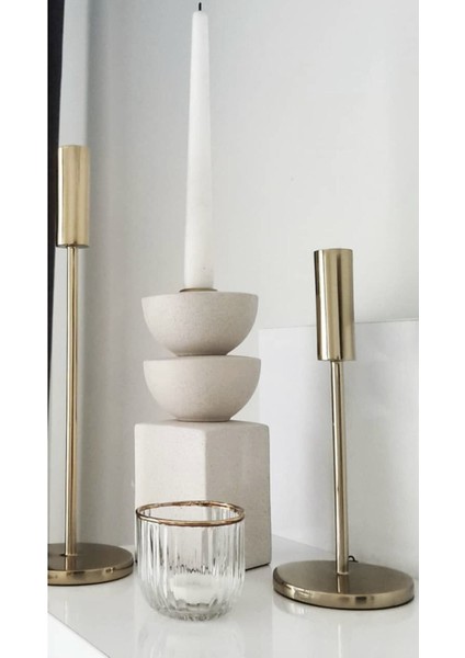 Şık Bej Seramik Şamdan, Ev ve Dekorasyon Için Zarif Tasarım