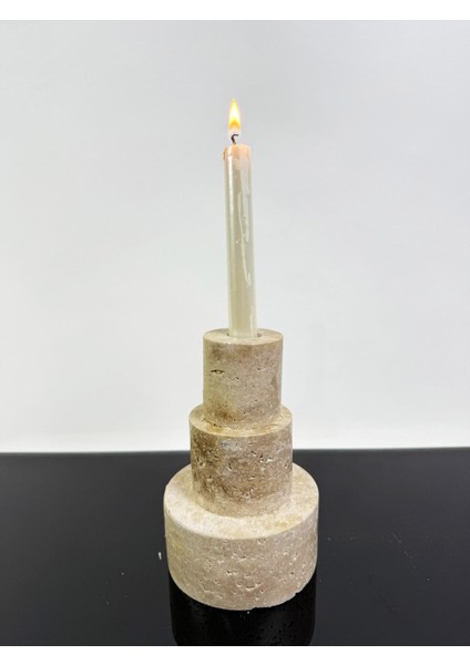 Bej Traverten Mumluk, Şamdan ve Daire Tasarımıyla Şıklık Katın