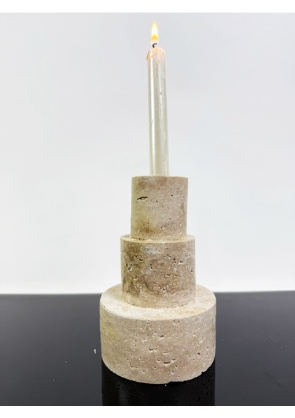 Bej Traverten Mumluk, Şamdan ve Daire Tasarımıyla Şıklık Katın