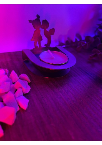 Aile Temalı Gri Metal Mumluk, Şık ve Sıcak Atmosfer Için Ideal modelleri